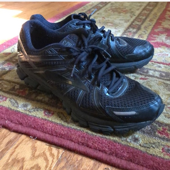 brooks running shoes gts 17